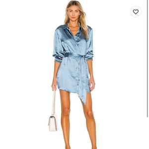 REVOLVE - L’Academie shirt dress - m
